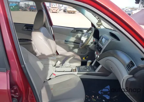 2011 Subaru Forester 2.5X Limited z USA, uszkodzony, nr VIN JF2SHAFC2BH745217